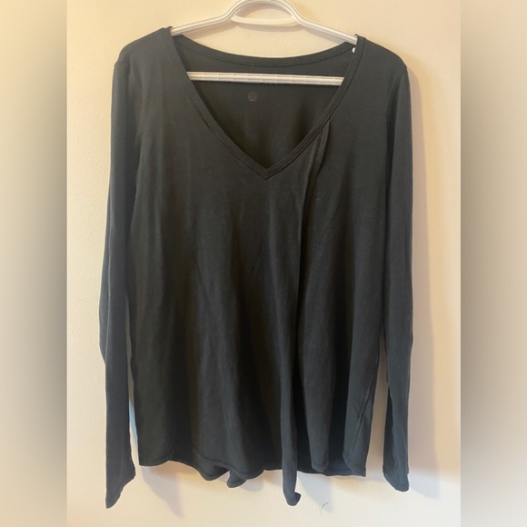 Lululemon Knot A Problem Long Sleeve Size 6 - Picture 2 of 6